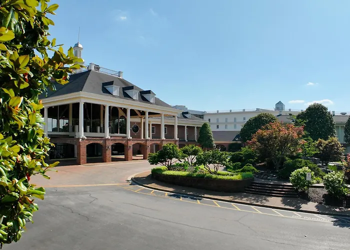 Finest Hotels Near Vibrant Nashville City