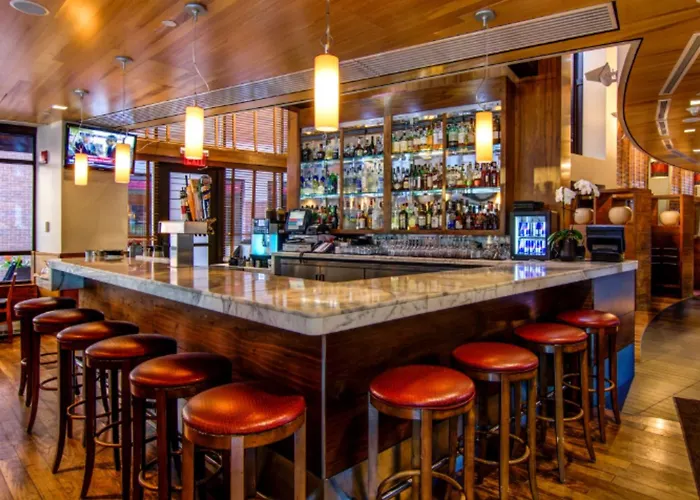 Best Hotels Near City Hall Plaza Boston